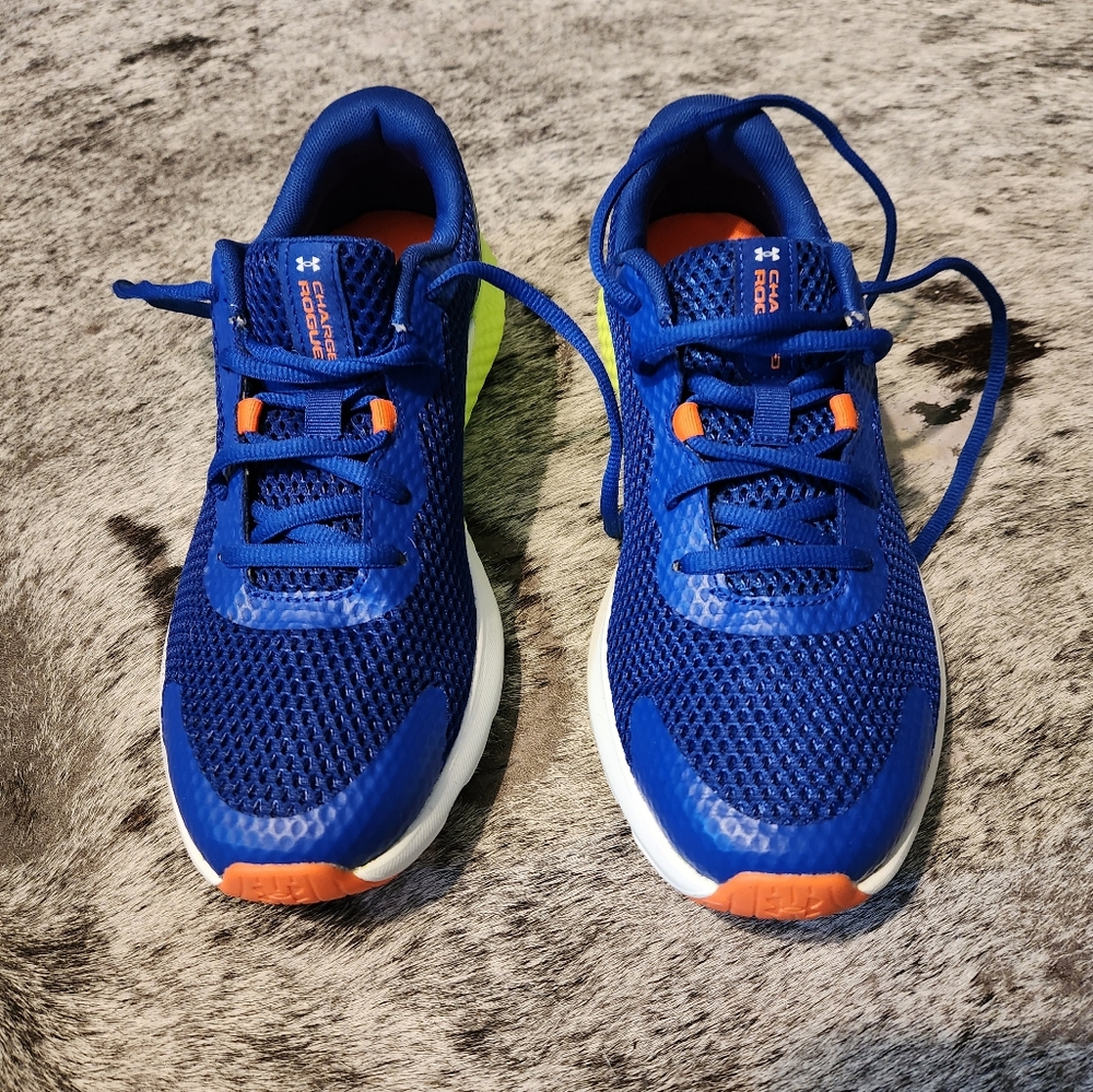 Under Armour-Charged Rogue tennis shoes